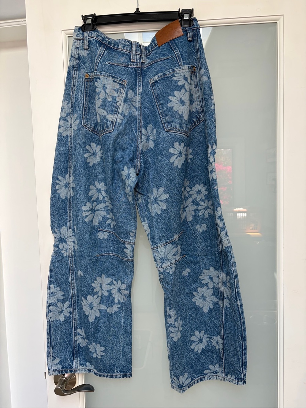 Free People -We The Free Blue Denim Hibiscus Print Barrel Jeans - Picture 2 of 6